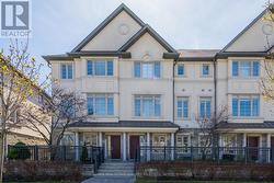 47 BEVERLEY GLEN BOULEVARD Vaughan, ON L4J 0G8