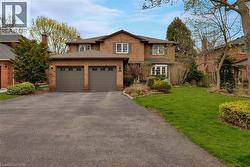 48 CUDMORE Road Oakville, ON L6L 2Y5