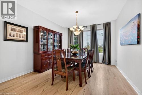 5901 Chercover Court, Burlington, ON - Indoor Photo Showing Dining Room