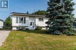 32 BRIDLE ROAD Penetanguishene, ON L9M 1J5