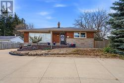 473 MOHAWK ROAD W  Hamilton, ON L9C 1X3