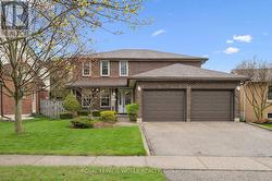 42 TRAILVIEW DRIVE  Kitchener, ON N2N 1V9