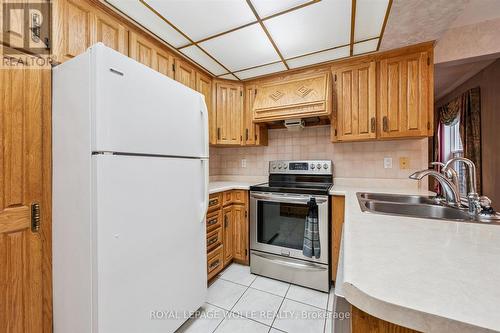 42 Trailview Drive, Kitchener, ON - Indoor Photo Showing Kitchen With Double Sink