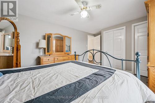 42 Trailview Drive, Kitchener, ON - Indoor Photo Showing Bedroom
