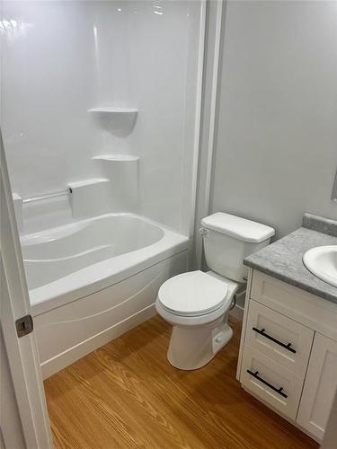 Main floor dining area - 1536 9Th Street, Brandon, MB - Indoor Photo Showing Bathroom