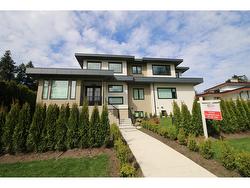 13525 16TH AVENUE Surrey, BC V4A 9K9