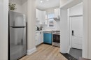 11 Barnesdale Avenue N, Hamilton, ON  - Indoor Photo Showing Kitchen 