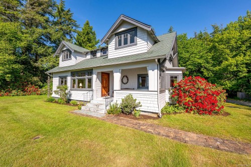 965 Balmoral Rd, Comox, BC 