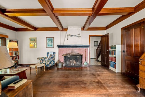 965 Balmoral Rd, Comox, BC 