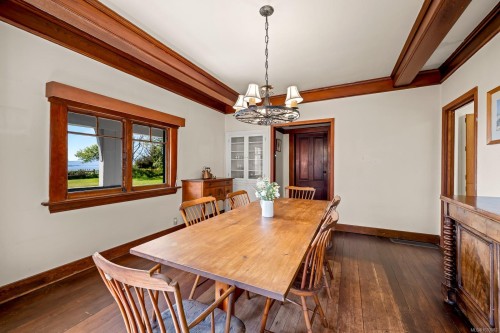965 Balmoral Rd, Comox, BC 