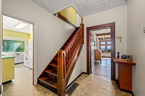 965 Balmoral Rd, Comox, BC 