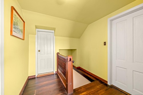 965 Balmoral Rd, Comox, BC 