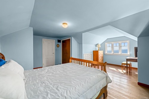 965 Balmoral Rd, Comox, BC 