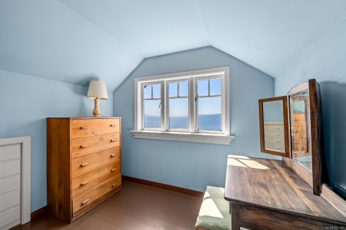 965 Balmoral Rd, Comox, BC 