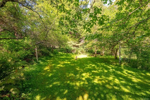965 Balmoral Rd, Comox, BC 