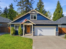 3062 Keystone Dr Duncan, BC V9L 0E1