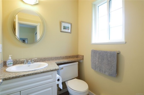 2420 Campbell River Rd, Campbell River, BC 