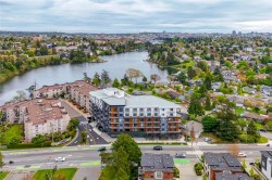 208-1075 Tillicum Rd Esquimalt, BC V9A 0L5