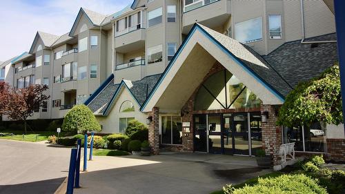 123-877 KLO Road  Kelowna, BC V1Y 9R1