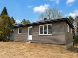 101 Rue des Érables Brownsburg-Chatham, QC J8G 3C4