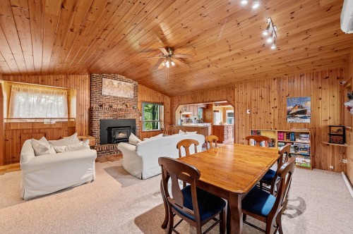 Vue d'ensemble - 3102 Ch. Des Lacs, Mont-Blanc, QC - Indoor With Fireplace