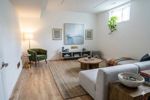 Family Room - 9 Place De L'Orée, Châteauguay, QC - Indoor Photo Showing Living Room
