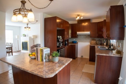 Kitchen - 9 Place De L'Orée, Châteauguay, QC - Indoor