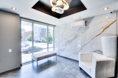 Hall d'entrée/Vestibule - 604-205 Ch. Bates, Mont-Royal, QC - Indoor Photo Showing Other Room