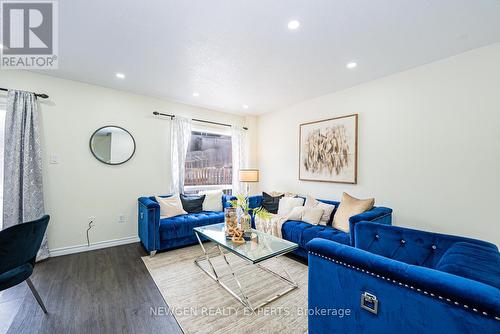 1465 Old Zeller Drive, Kitchener, ON - Indoor Photo Showing Living Room