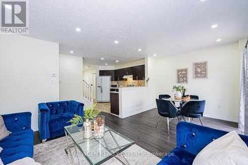 1465 Old Zeller Drive, Kitchener, ON - Indoor Photo Showing Living Room