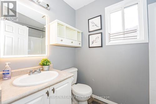 1465 Old Zeller Drive, Kitchener, ON - Indoor Photo Showing Bathroom