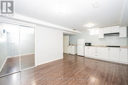 1465 Old Zeller Drive, Kitchener, ON - Indoor Photo Showing Kitchen