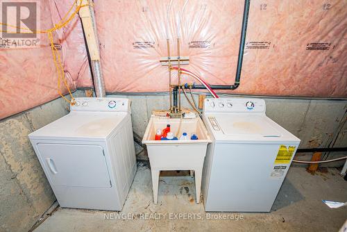1465 Old Zeller Drive, Kitchener, ON - Indoor Photo Showing Laundry Room