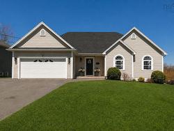 47 Halewood Drive Falmouth, NS B0P 1P0