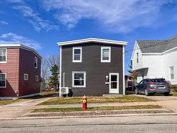 196 Gatacre Street Sydney, NS B1N 1Z2
