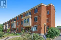 1174 BLASDELL AVENUE Ottawa, ON K1K 4H5