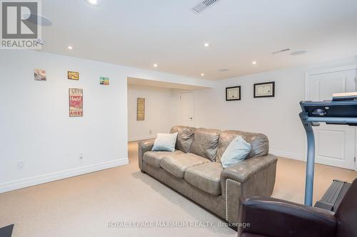 55 Ashmount Crescent, Toronto, ON - Indoor