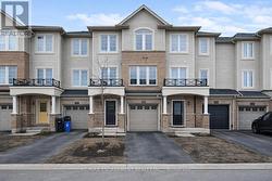 31 MAYLAND TRAIL Hamilton, ON L8J 0G4
