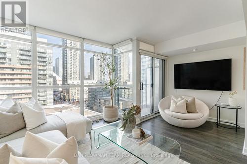1006 - 8 TELEGRAM MEWS  Toronto, ON M5V 3Z5
