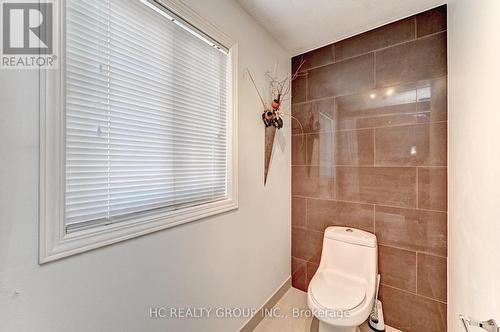 271 Resurrection Drive, Kitchener, ON - Indoor Photo Showing Bathroom