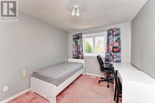 271 Resurrection Drive, Kitchener, ON - Indoor Photo Showing Bedroom