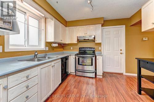271 Resurrection Drive, Kitchener, ON - Indoor Photo Showing Kitchen With Double Sink