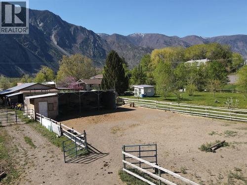 Horse Shelter - 2626 Highway 3, Keremeos, BC 