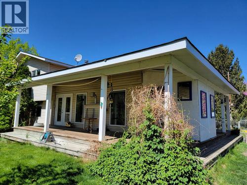 House - Covered Deck - 2626 Highway 3, Keremeos, BC 