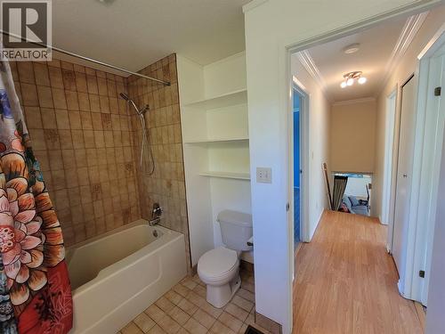 House - 2nd Floor - 4 pc bath - 2626 Highway 3, Keremeos, BC 