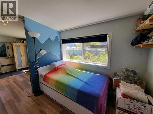 Blue Home - bedroom nook - 2626 Highway 3, Keremeos, BC 