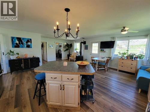 Blue Home - kitchen - 2626 Highway 3, Keremeos, BC 