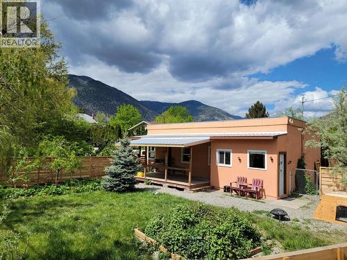 Adobe Home - 2626 Highway 3, Keremeos, BC 