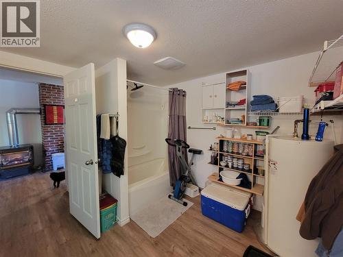 Adobe Home - 4 pc bath & laundry - 2626 Highway 3, Keremeos, BC 