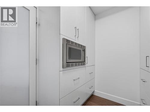 Buttler Pantry with Built in Microwave - 3859 Carrall Road, West Kelowna, BC 